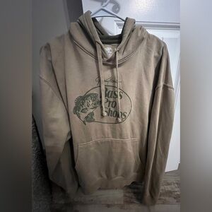 Men’s Bass Pro Shop - Size L. LIKE NEW!